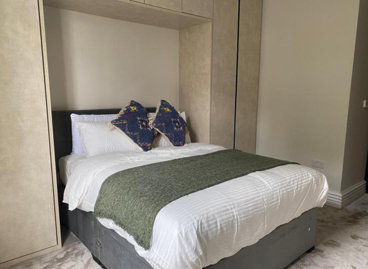 2 Bedroom Lux In Hendon- New Build Апартаменты