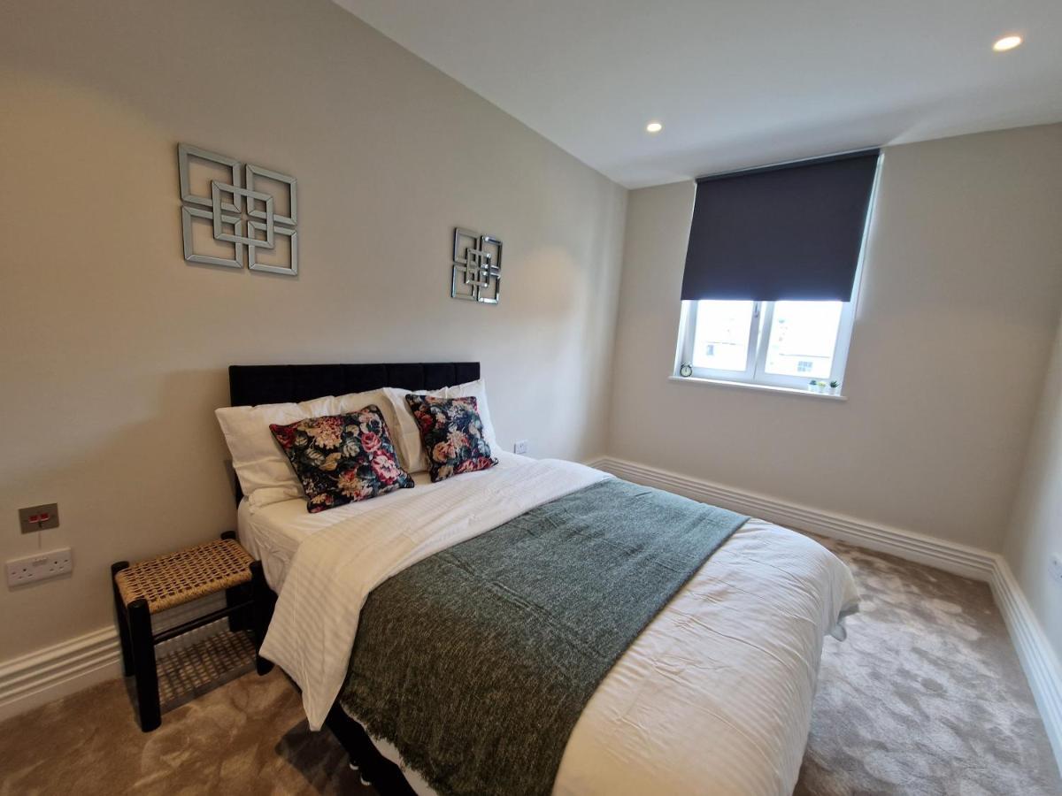 2 Bedroom Lux In Hendon- New Build *